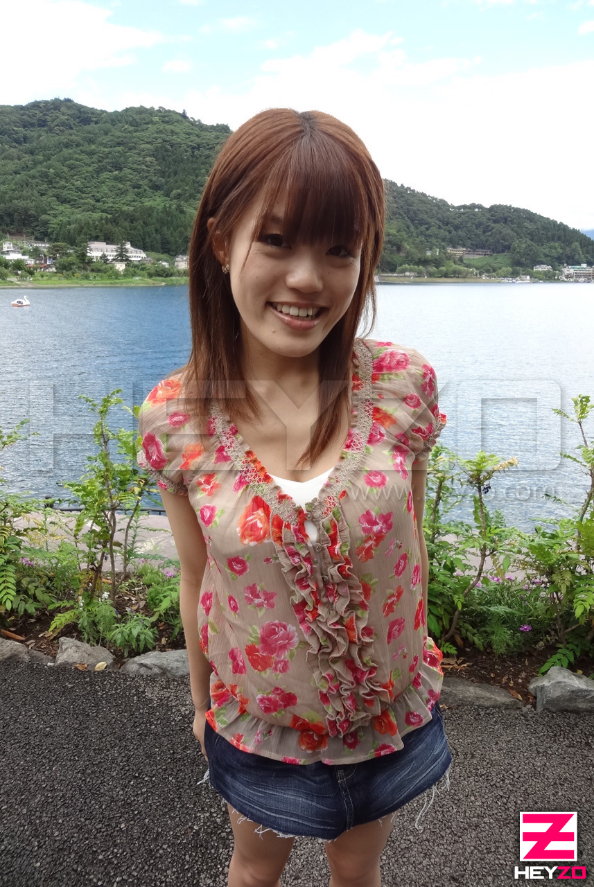 Hamars World 4 前編~純粋無垢な新人女優の初AV撮影ドキュメント~