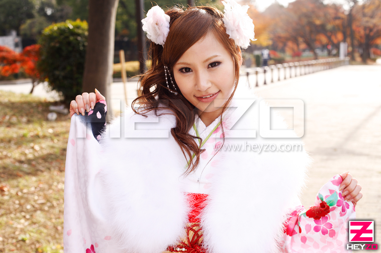 Gカップ爆乳美女に成人記念で中出し2連発!~晴れ着姿が乱れて…~