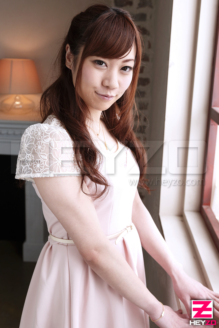 余裕で3回絶頂に達しちゃうスレンダー淫乱美女~美尻をクネらせがんばります!~