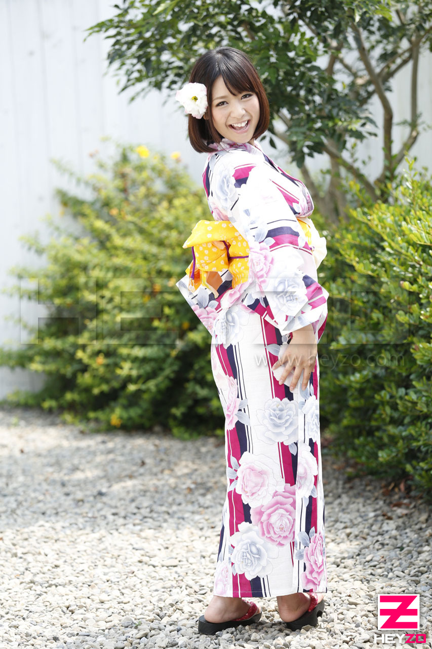 童顔巨乳・尾上若葉の極上の痴態