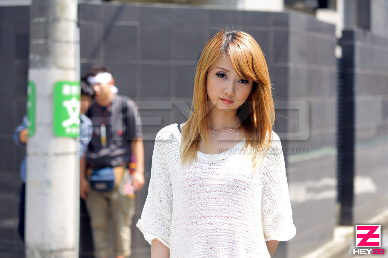 性悪ギャルに卑猥なお仕置き~ナメたギャル・ひなたに舐めさせる~