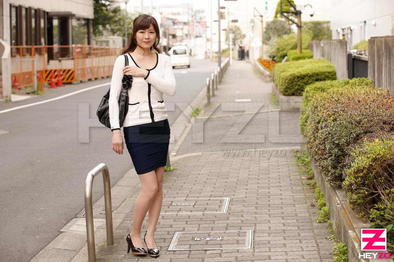 他人妻味~長身美人妻の淫らな欲望~