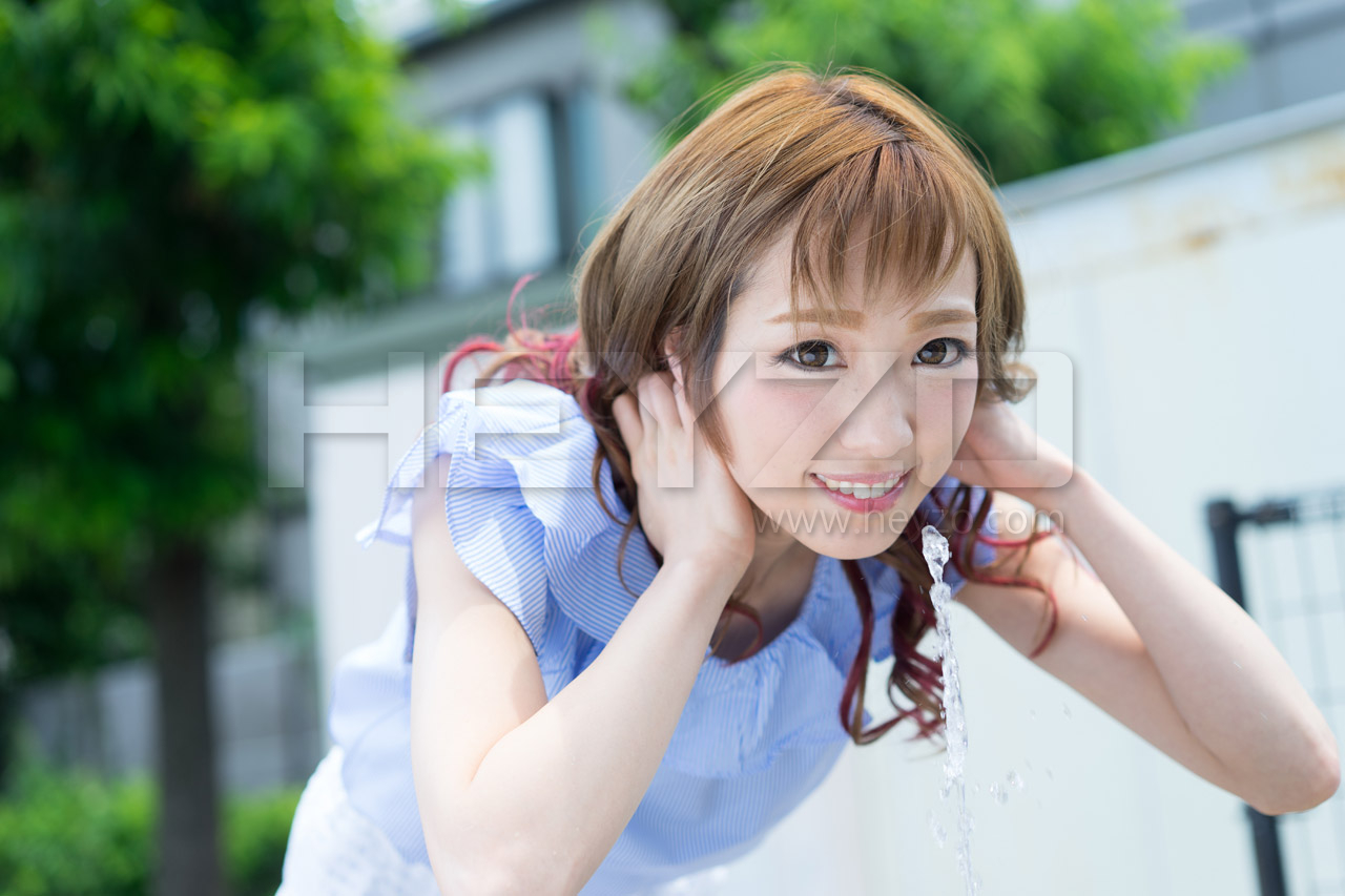 久しぶりに会った幼馴染はイヤらしく成長していた~再会を祝して生中出し!~