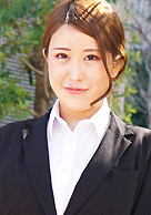 山岸るな